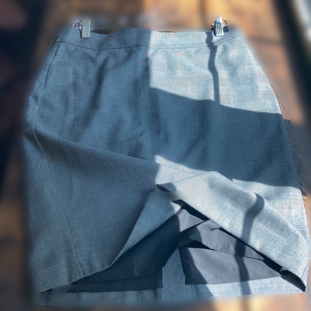 Ann Taylor gray plaid pencil skirt